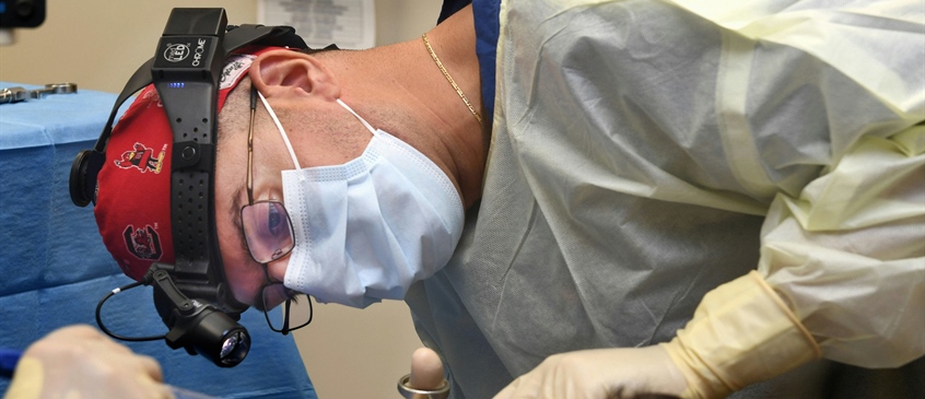 Video: Mandible Restoration With Immediate Dental Prosthesis